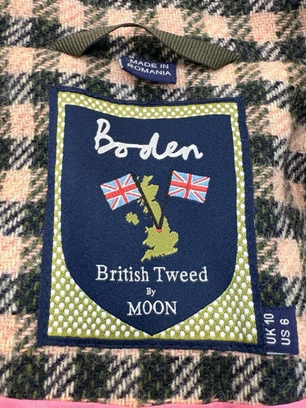 Boden British Tweed by Moon blazer Houndstooth Wool Blazer in Pink & dark green - Picture 3 of 7